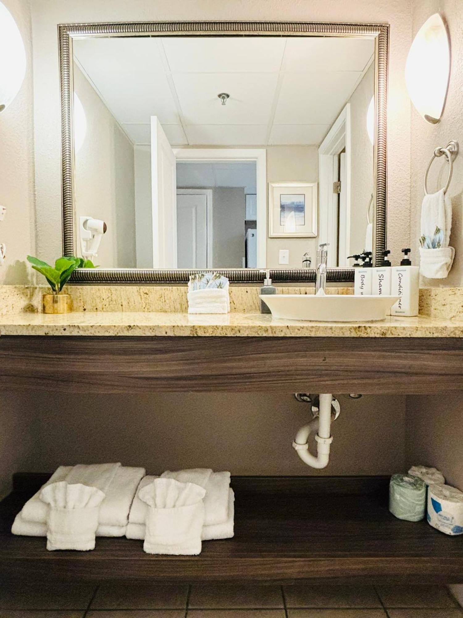 Azure Bliss Oceanfront Condo Sleeps 6 Μιρτλ Μπιτς Εξωτερικό φωτογραφία